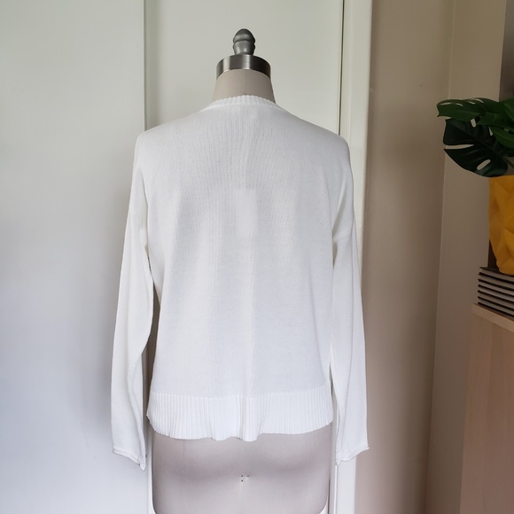 Vacay Premium Sweater Size Small NEW! - Picture 4 of 14